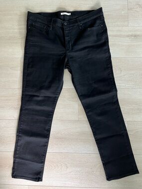 Levi's 312 Shaping Slim Jeans in Soft Black, size 34